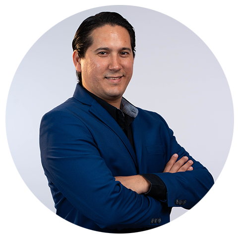 johnny echeverria diaz director comercial de 311 consultores firma